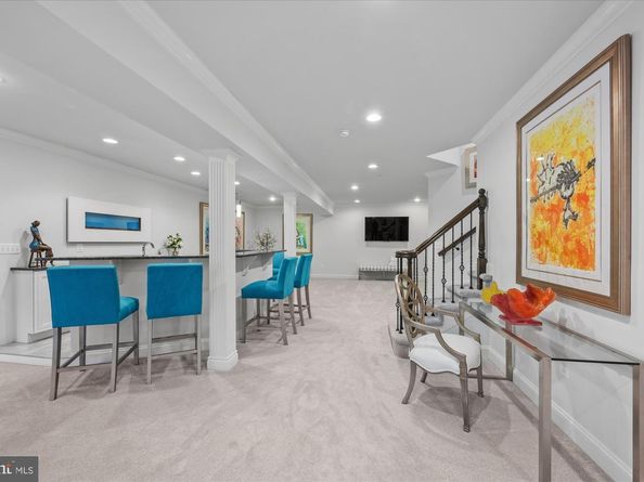1678 Hunting Crest Way, Vienna VA 22182