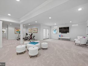 1678 Hunting Crest Way, Vienna VA 22182