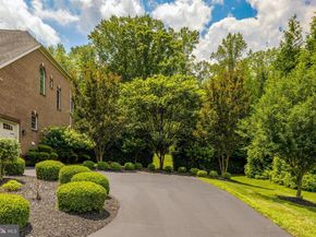 1678 Hunting Crest Way, Vienna VA 22182