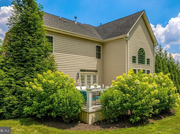 1678 Hunting Crest Way, Vienna VA 22182