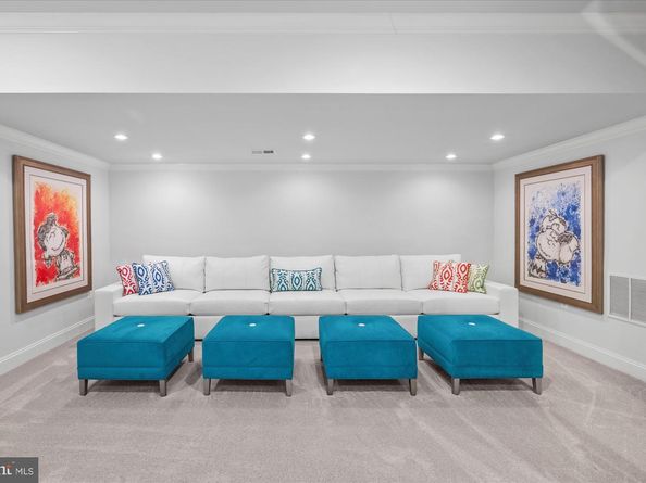 1678 Hunting Crest Way, Vienna VA 22182
