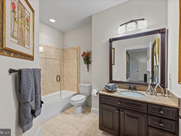 1678 Hunting Crest Way, Vienna VA 22182