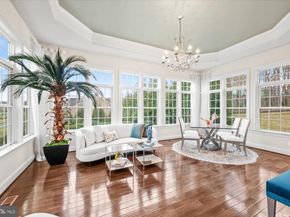 1678 Hunting Crest Way, Vienna VA 22182