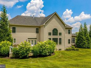 1678 Hunting Crest Way, Vienna VA 22182