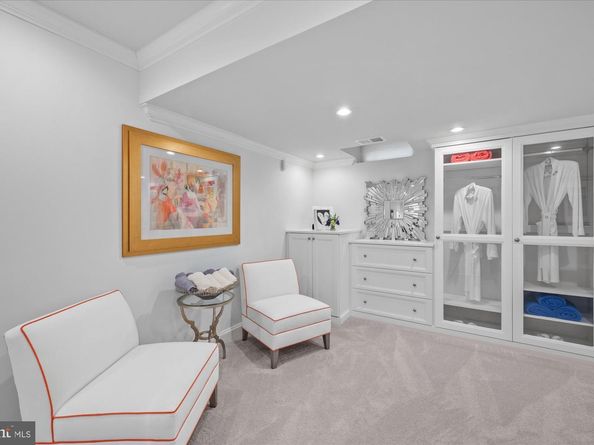 1678 Hunting Crest Way, Vienna VA 22182