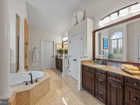 1678 Hunting Crest Way, Vienna VA 22182