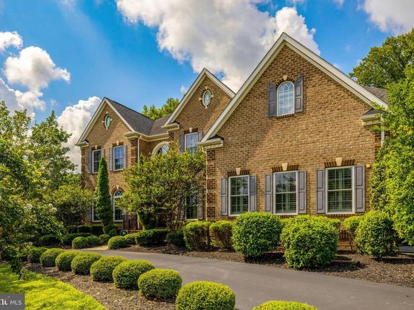 1678 Hunting Crest Way, Vienna VA 22182