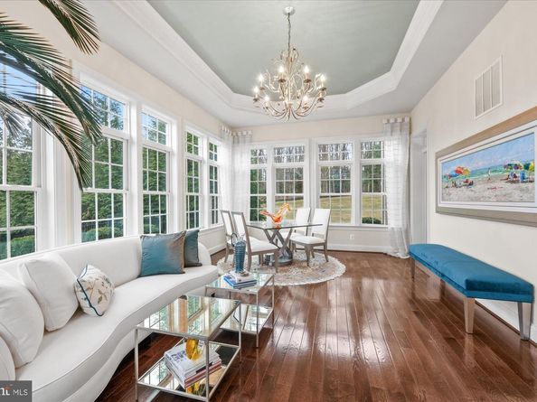 1678 Hunting Crest Way, Vienna VA 22182