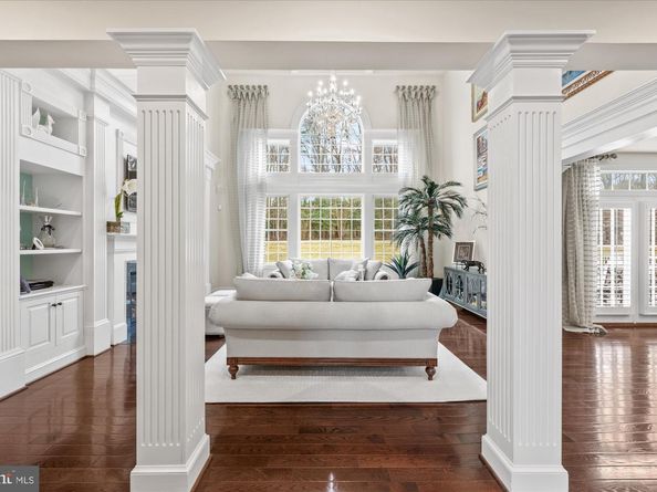 1678 Hunting Crest Way, Vienna VA 22182