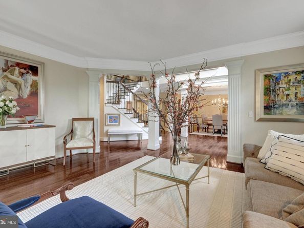 1678 Hunting Crest Way, Vienna VA 22182