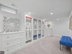 1678 Hunting Crest Way, Vienna VA 22182