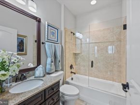 1678 Hunting Crest Way, Vienna VA 22182