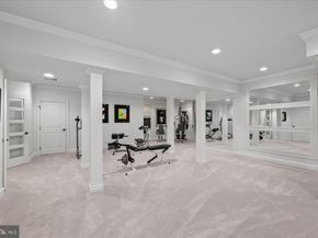 1678 Hunting Crest Way, Vienna VA 22182