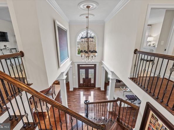 1678 Hunting Crest Way, Vienna VA 22182