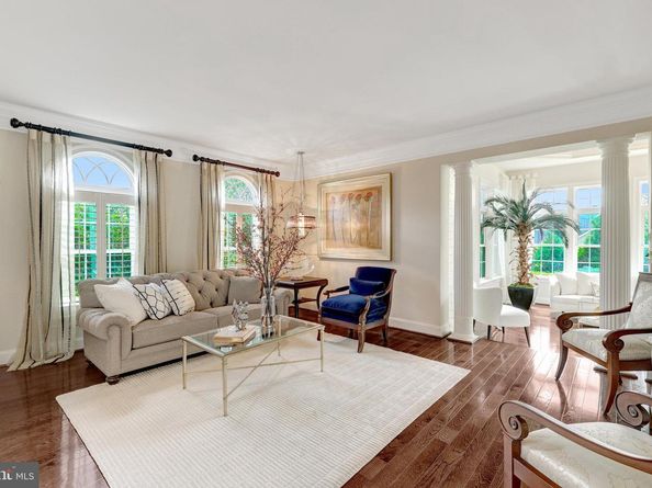 1678 Hunting Crest Way, Vienna VA 22182