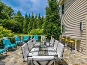 1678 Hunting Crest Way, Vienna VA 22182