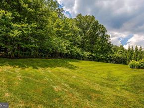 1678 Hunting Crest Way, Vienna VA 22182