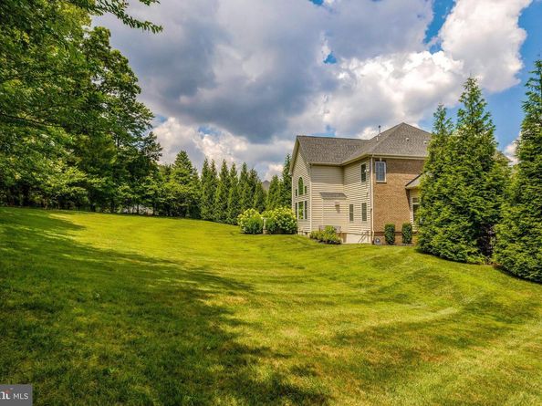 1678 Hunting Crest Way, Vienna VA 22182