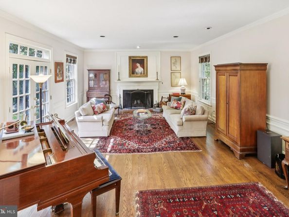 534 W Springfield Avenue, Philadelphia PA 19118