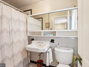 534 W Springfield Avenue, Philadelphia PA 19118