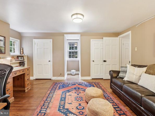 534 W Springfield Avenue, Philadelphia PA 19118