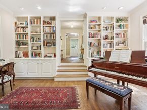 534 W Springfield Avenue, Philadelphia PA 19118