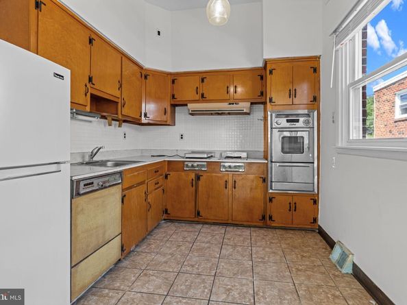 8614 Agusta Street, Philadelphia PA 19152
