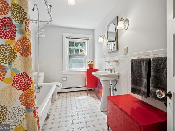 518 Merwyn Road, Narberth PA 19072