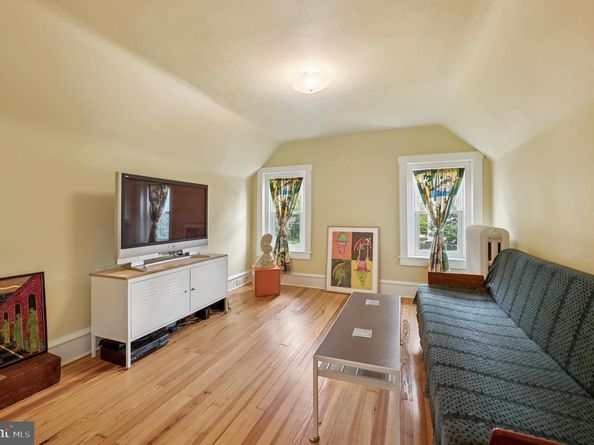 518 Merwyn Road, Narberth PA 19072