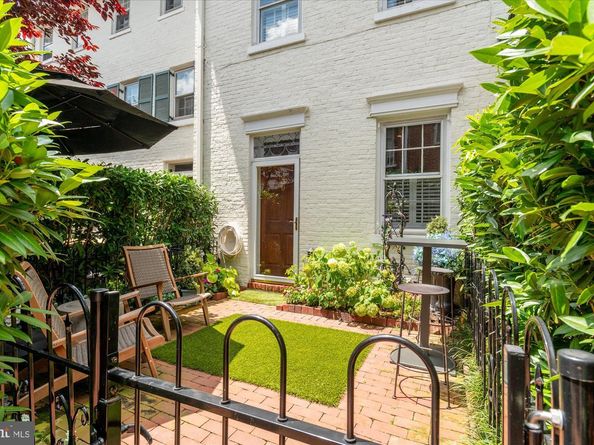 300 S Columbus Street, Alexandria VA 22314