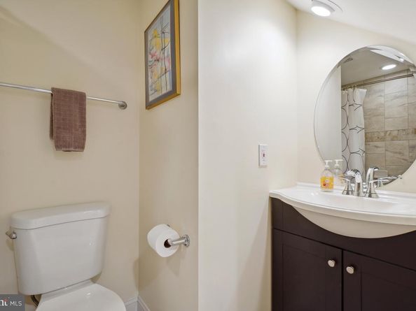 1917 H Street NE, Washington DC 20002