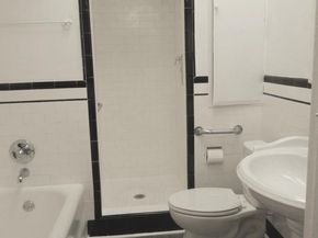 6453 N Smedley Street, Philadelphia PA 19126