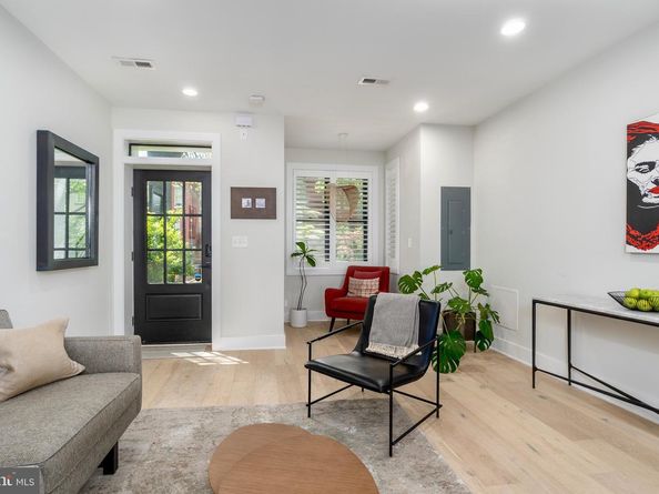 430 15TH Street SE, Washington DC 20003
