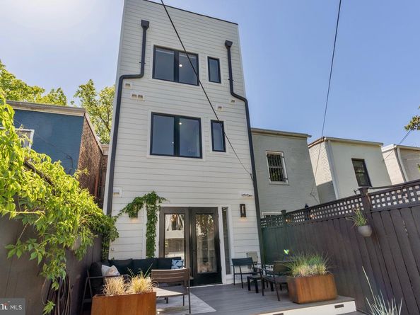430 15TH Street SE, Washington DC 20003