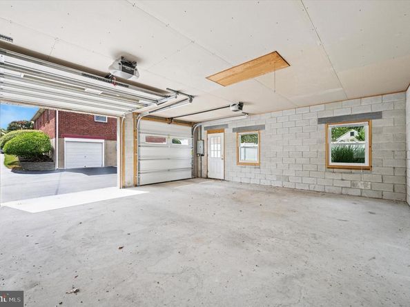 945 Springhaven Road, Springfield PA 19064