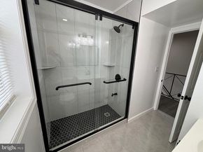 6470 Ardleigh Street, Philadelphia PA 19119