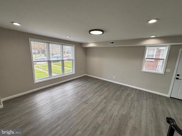 6470 Ardleigh Street, Philadelphia PA 19119