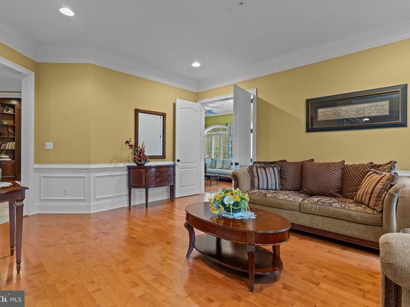 288 Jane Chapman Drive E E, Newtown PA 18940