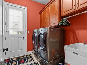 288 Jane Chapman Drive E E, Newtown PA 18940