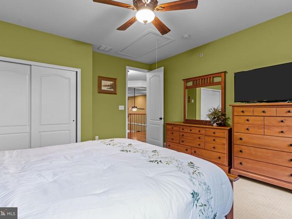 288 Jane Chapman Drive E E, Newtown PA 18940
