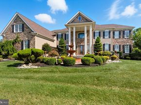 288 Jane Chapman Drive E E, Newtown PA 18940