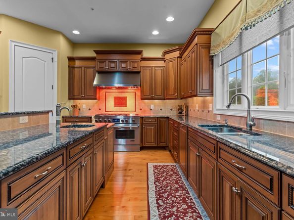 288 Jane Chapman Drive E E, Newtown PA 18940