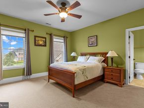 288 Jane Chapman Drive E E, Newtown PA 18940