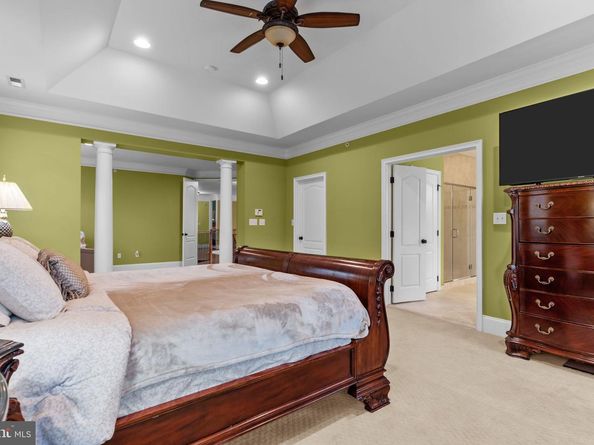 288 Jane Chapman Drive E E, Newtown PA 18940