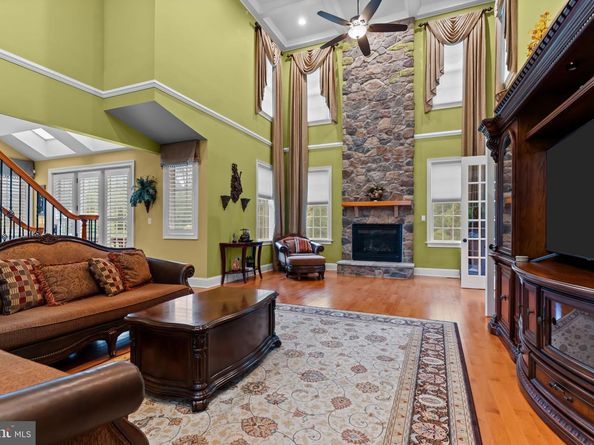 288 Jane Chapman Drive E E, Newtown PA 18940