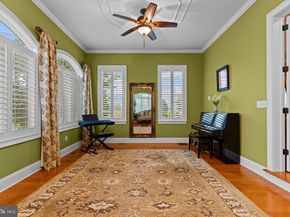 288 Jane Chapman Drive E E, Newtown PA 18940