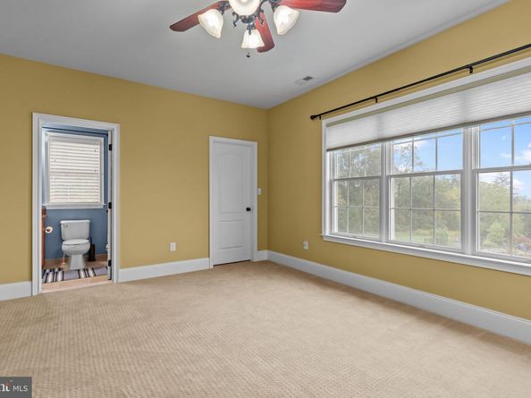 288 Jane Chapman Drive E E, Newtown PA 18940