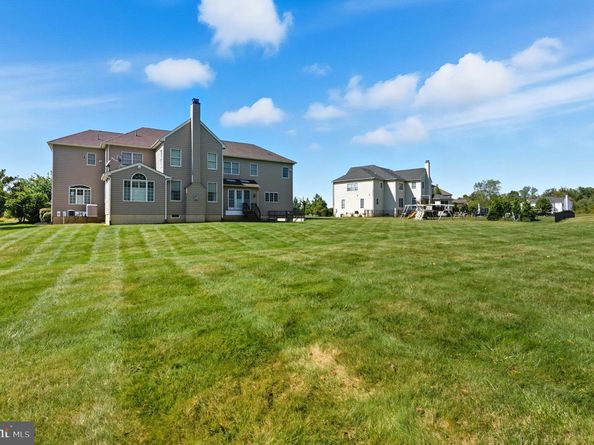 288 Jane Chapman Drive E E, Newtown PA 18940