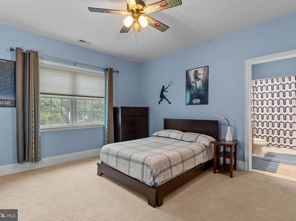 288 Jane Chapman Drive E E, Newtown PA 18940
