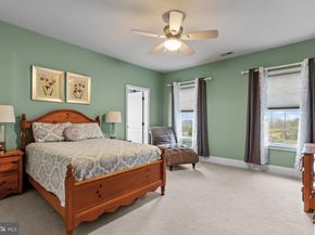 288 Jane Chapman Drive E E, Newtown PA 18940